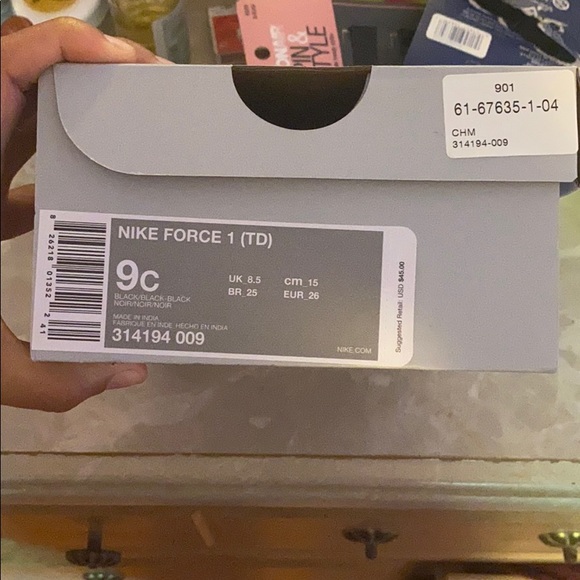 Kids Black Air Force 1 - Picture 3 of 3